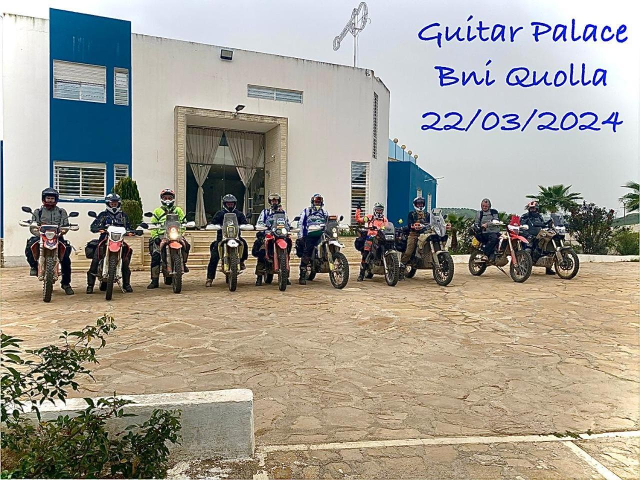 Guitar Palace - Chambres D'Hotes Bni Quolla Bagian luar foto