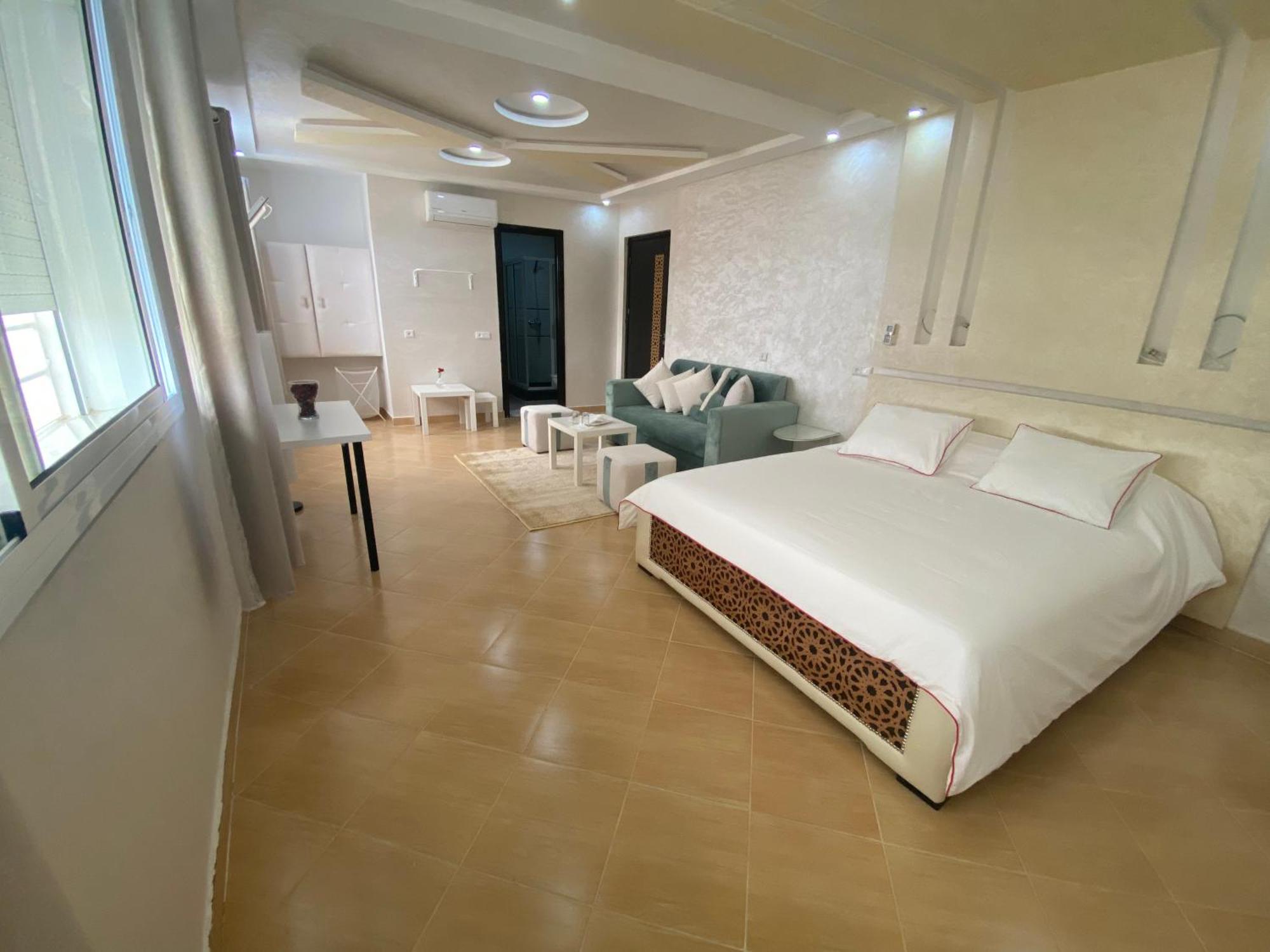 Guitar Palace - Chambres D'Hotes Bni Quolla Bagian luar foto