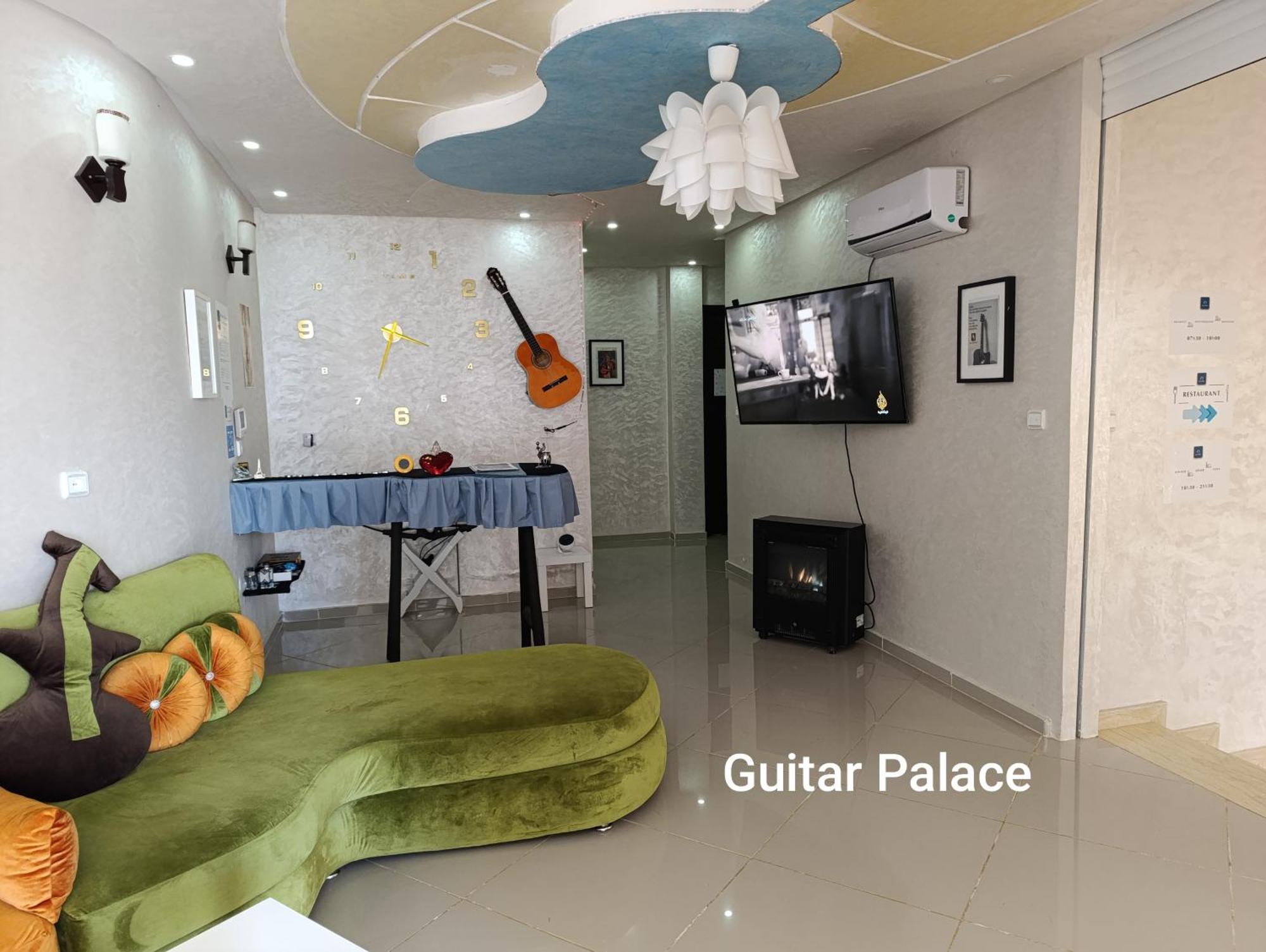 Guitar Palace - Chambres D'Hotes Bni Quolla Bagian luar foto