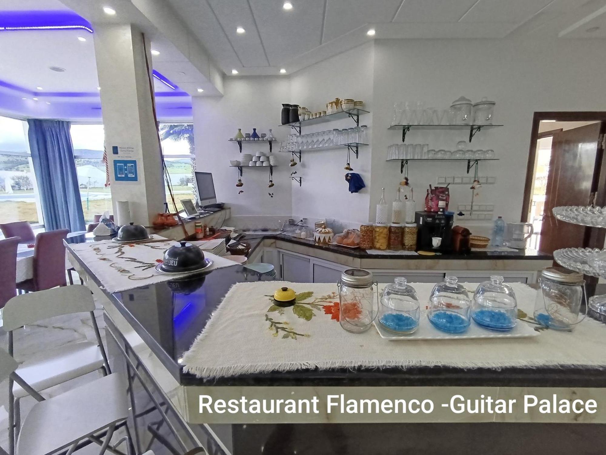Guitar Palace - Chambres D'Hotes Bni Quolla Bagian luar foto