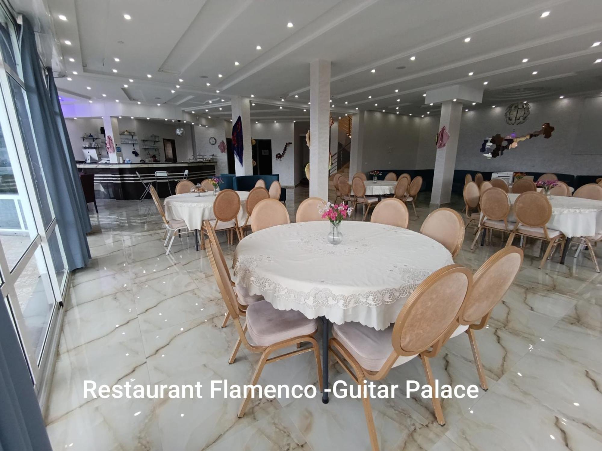 Guitar Palace - Chambres D'Hotes Bni Quolla Bagian luar foto