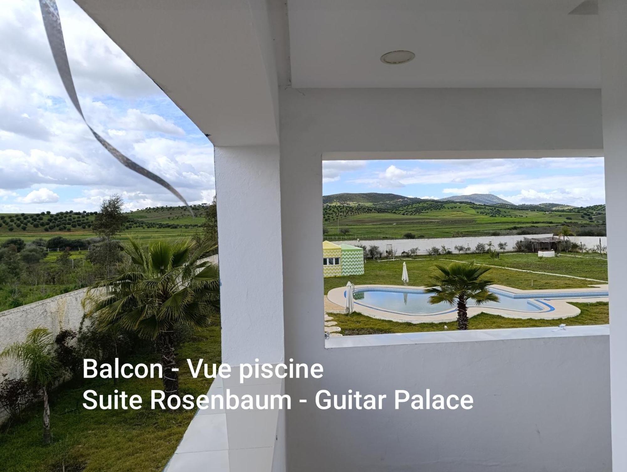 Guitar Palace - Chambres D'Hotes Bni Quolla Bagian luar foto